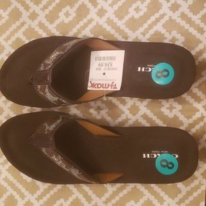 NWT Coach Brown Wedge Flip Flops Size 8